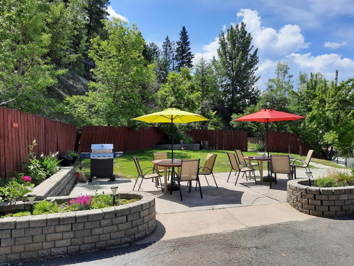 Alpen Motel Radium Hot Springs Dış mekan fotoğraf