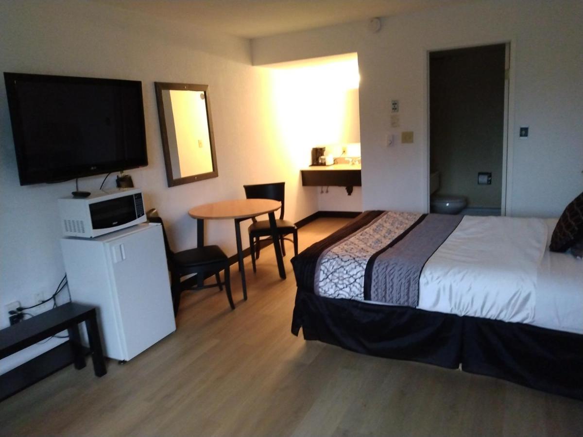 Alpen Motel Radium Hot Springs Dış mekan fotoğraf