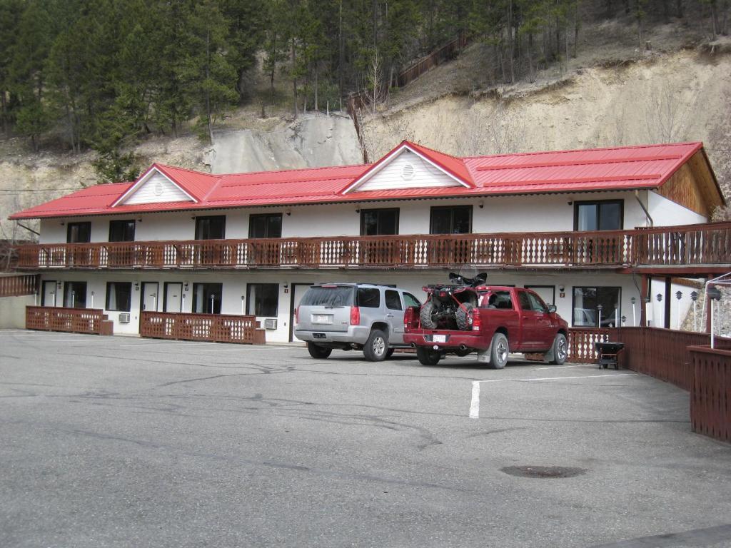 Alpen Motel Radium Hot Springs Dış mekan fotoğraf
