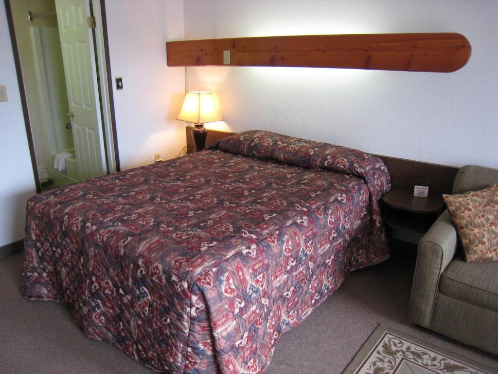 Alpen Motel Radium Hot Springs Oda fotoğraf