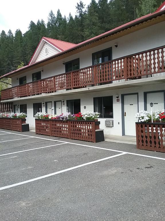 Alpen Motel Radium Hot Springs Dış mekan fotoğraf
