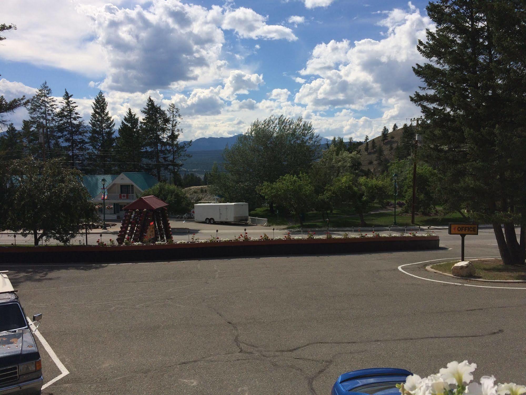 Alpen Motel Radium Hot Springs Dış mekan fotoğraf