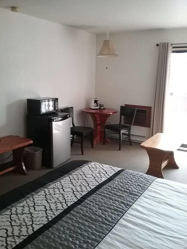 Alpen Motel Radium Hot Springs Dış mekan fotoğraf